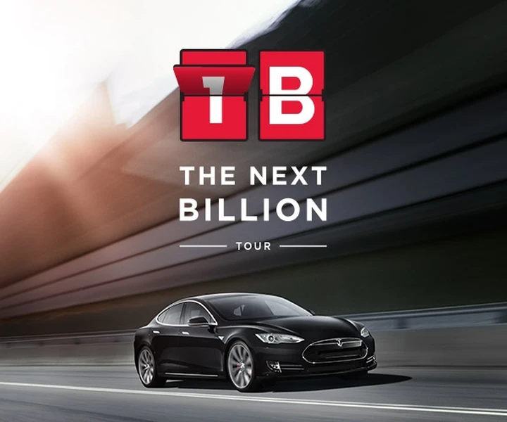 Elon Musk porta la Model S a Porto Cervo