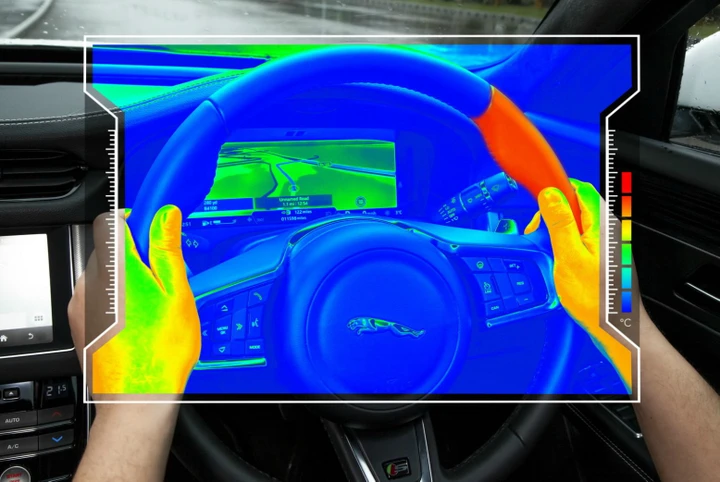 Jaguar Land Rover al lavoro sul Sensory Steering Wheel