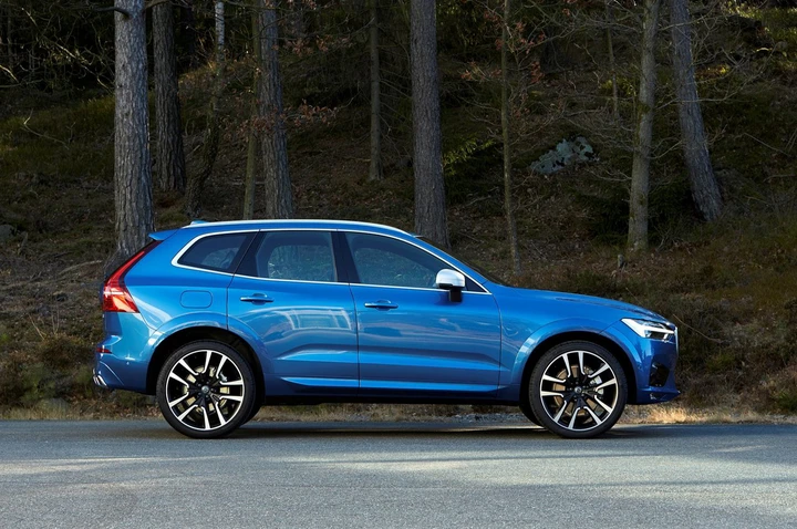Volvo XC60 MY 2017: immagini ufficiali