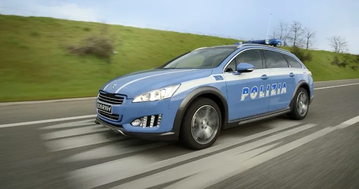 Una Peugeot 508 RXH per la Polizia Stradale