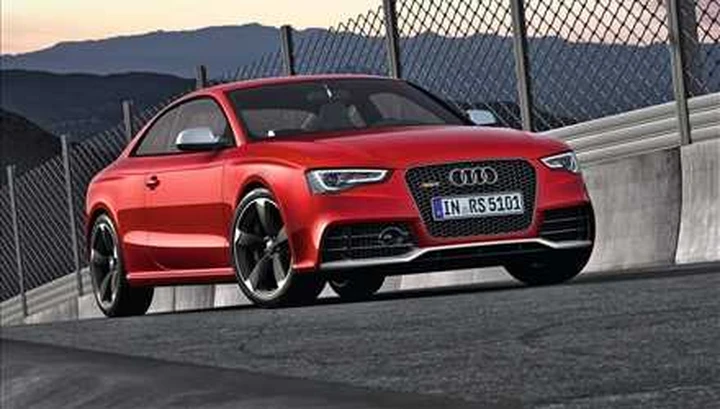 Audi RS 5 Coupé: prezzi da 82.280 euro