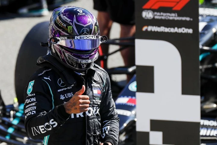 Formula 1: pole position di Hamilton a Monza e disastro Ferrari