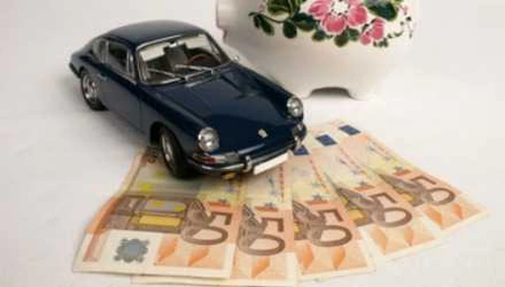 Bollo auto e assicurazioni: continuano gli aumenti