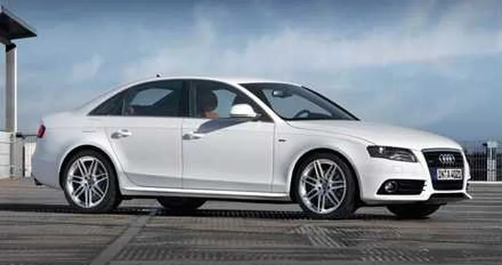 Audi A4: in arrivo le nuove versioni Plus