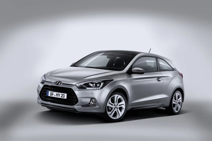 Hyundai i20 Coupè 2015: le immagini ufficiali