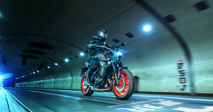 Nuova Yamaha MT-09 2021: ancora più divertente