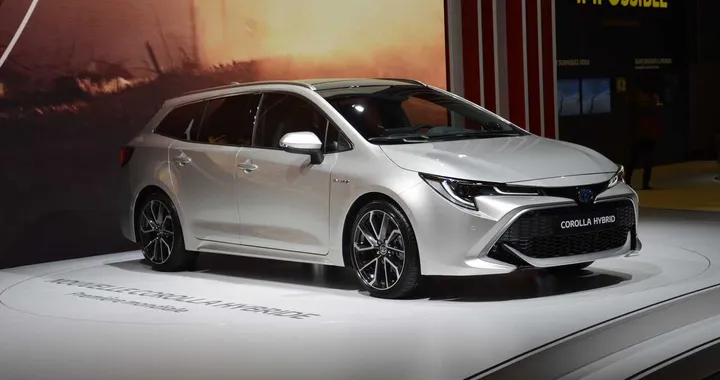 Toyota Corolla Touring Sports: anteprima al Salone di Parigi