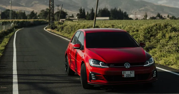 Volkswagen Golf regina delle auto usate più cercate in Italia nel 2025