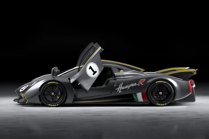 Pagani Huayra R 2021: le immagini ufficiali