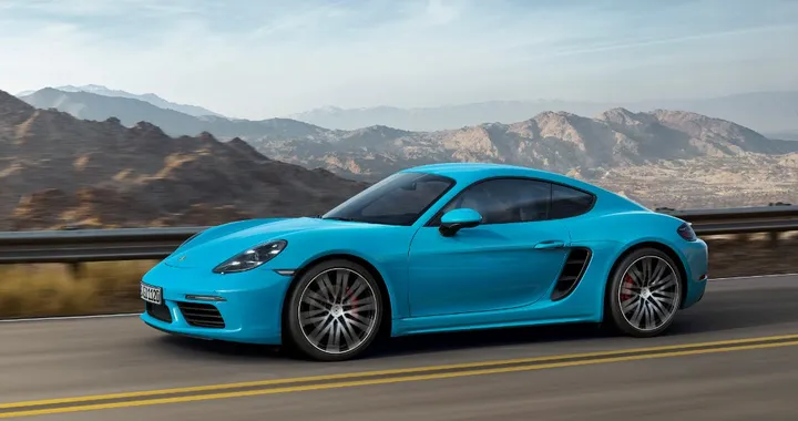 Nuova Porsche 718 Cayman: pronta al debutto