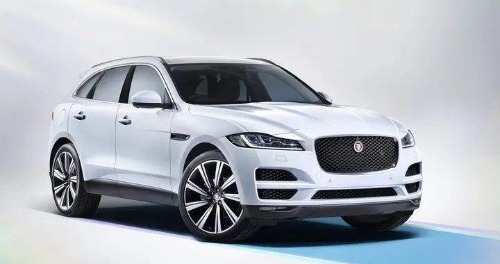 Jaguar F-Pace al Salone di Francoforte 2015
