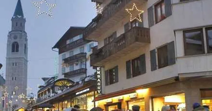 Cortina, le auto di lusso dei finti poveri