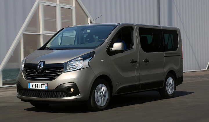 Nuovo Renault Trafic Passenger: da 23.400 euro