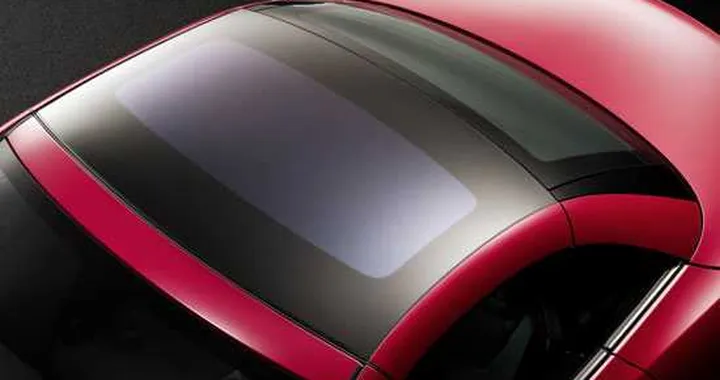 Mercedes SLK: debutta a Ginevra con il tetto 