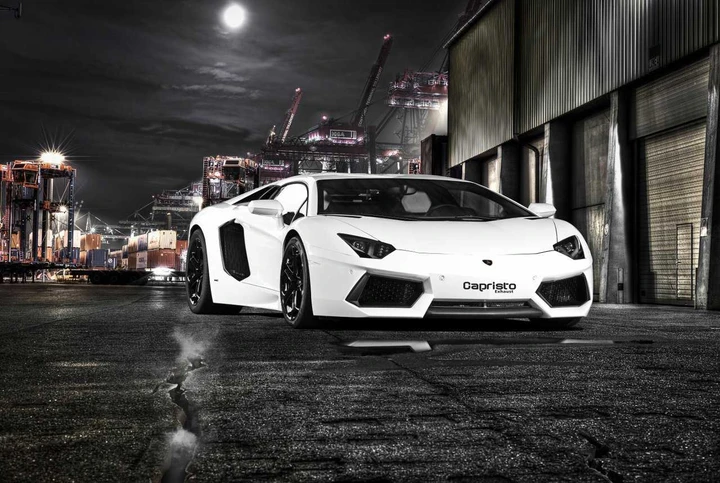 Lamborghini Aventador LP700-4 by Capristo: tuning da sceicchi