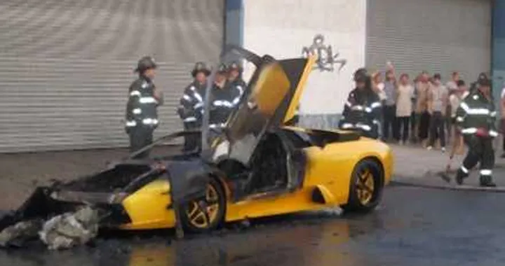 Usa: un'altra Lamborghini... arrosto