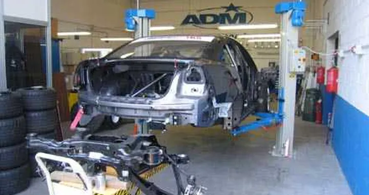 Una Chevrolet Lumina nel Superstars