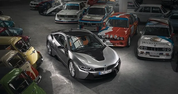Bmw i8: la sportiva ibrida plug-in va fuori produzione