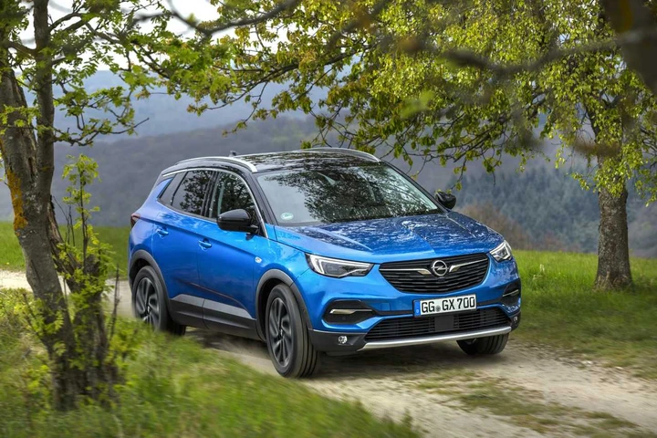 Nuova Opel Grandland X: prezzi da 21.900 euro