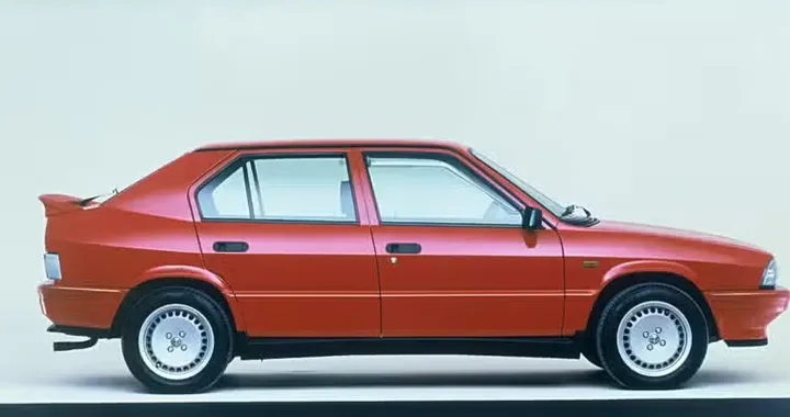Alfa Romeo 33 prima serie restyling: perché è diventata una youngtimer ricercata
