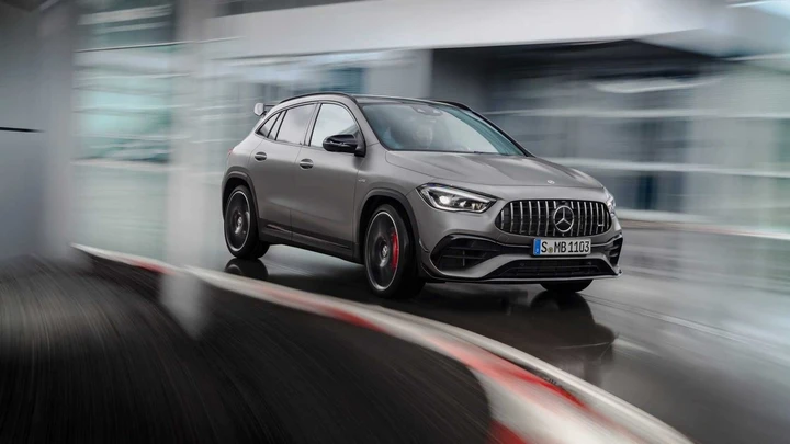 Mercedes-Benz GLA 45 AMG S 4Matic+ : primo contatto