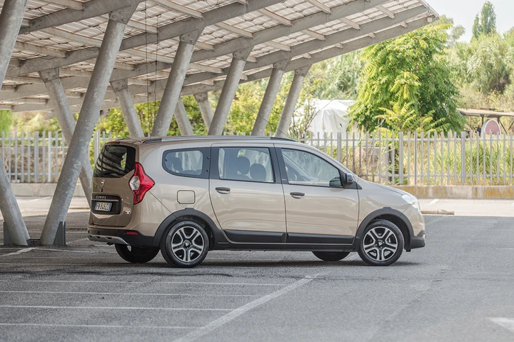 Dacia Lodgy 1.6 Bi-Fuel WOW, la prova su strada