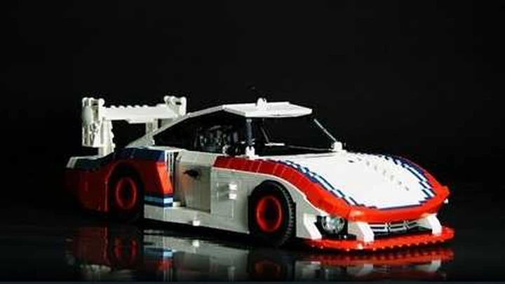 Porsche 935 Moby Dick, costruita con i Lego