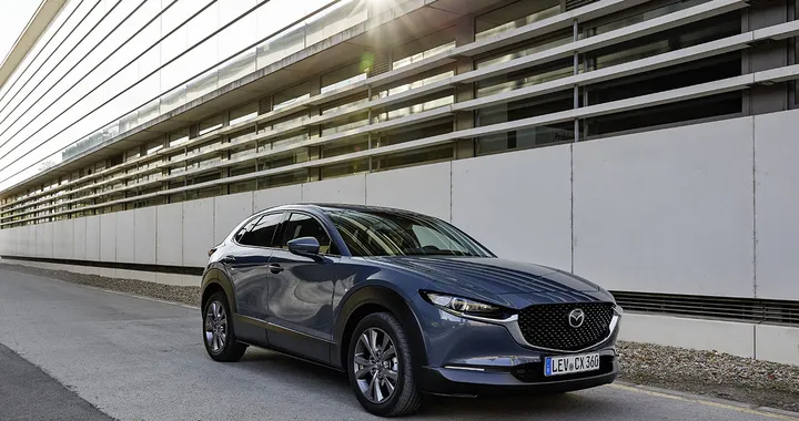 Mazda CX-30: debutta il nuovo motore Skyactiv-G da 150 CV
