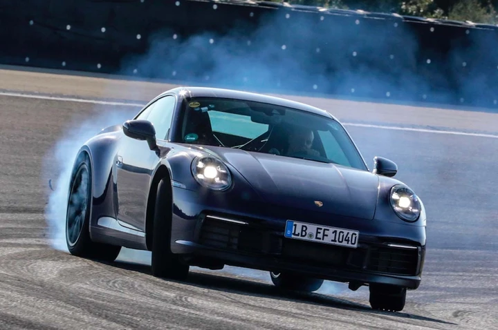 Porsche 911 2019, test di rifinitura pre-produzione: immagini ufficiali