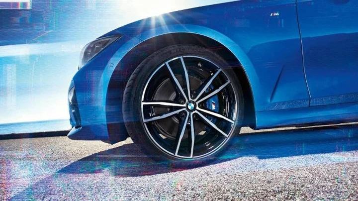 Nuova Bmw Serie 3: la berlina anticipata da inediti teaser