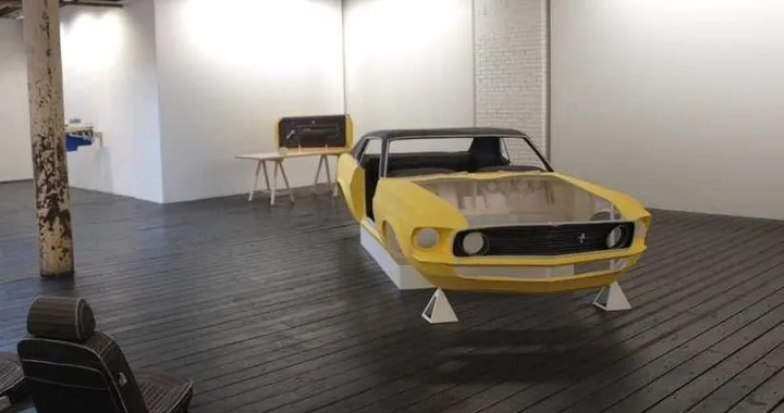 Ford Mustang: se la muscle car è di carta