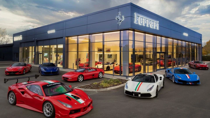 Ferrari rivoluziona i suoi showroom