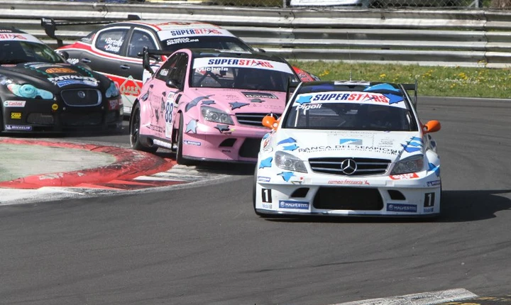 Superstars: a Monza dominano le Mercedes