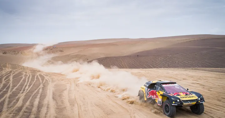 Dakar: Loeb buca tre volte nella tappa di Moquegua