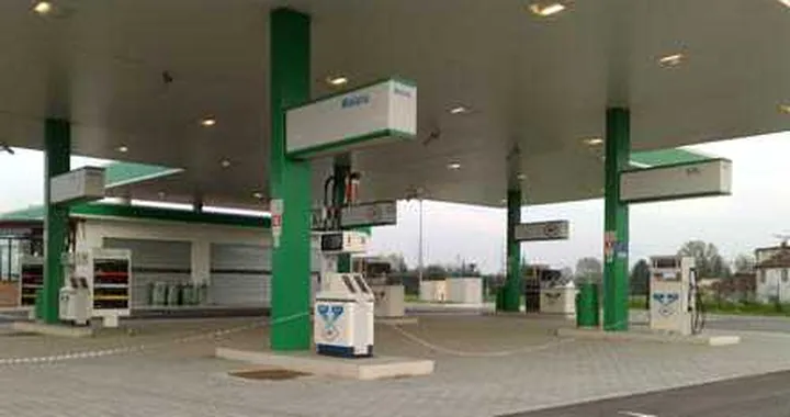 Benzina e gasolio consumi in calo. Sale il gpl