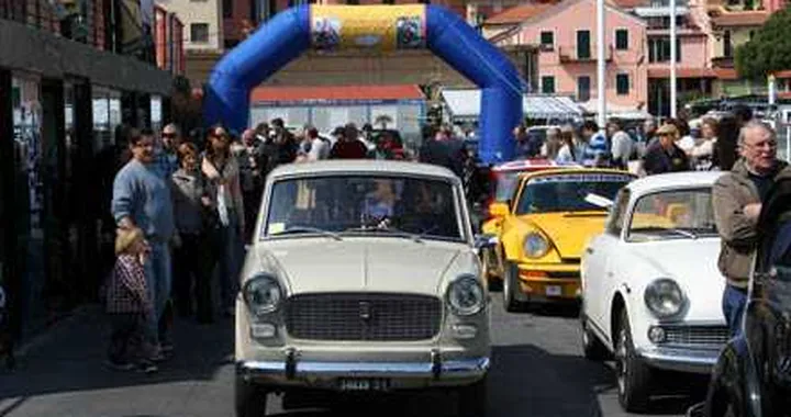 Le auto d'epoca ogni fine mese in Riviera
