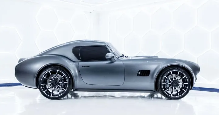 AC Cobra GT Coupe 2028: torna la leggenda con V8 da 720 CV