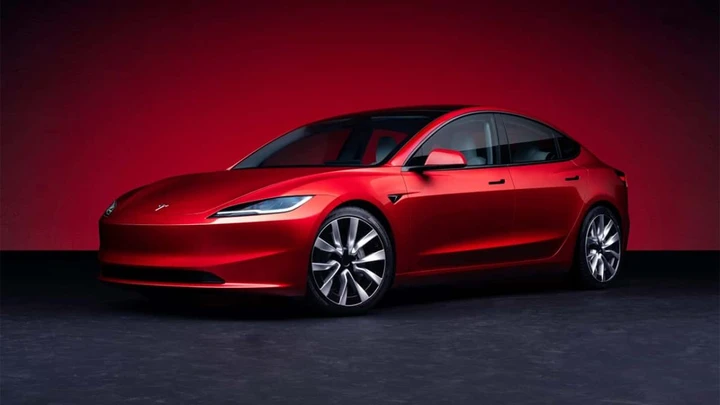 Le auto elettriche consumano più rapidamente gli pneumatici: lo studio