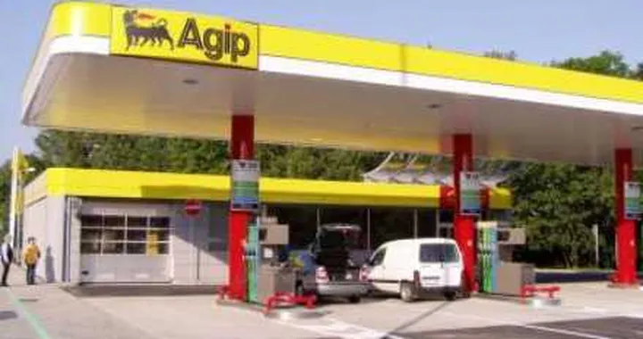 Aumenti per la benzina, Agip raggiunge quota 1,344 euro al litro