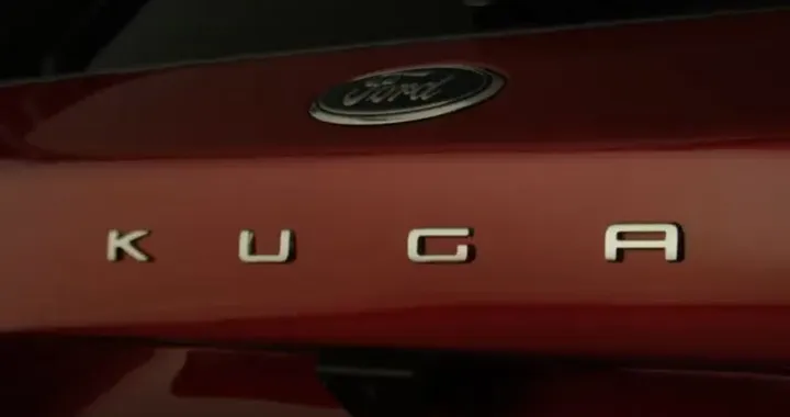 Nuova Ford Kuga 2019: un teaser ne anticipa il debutto