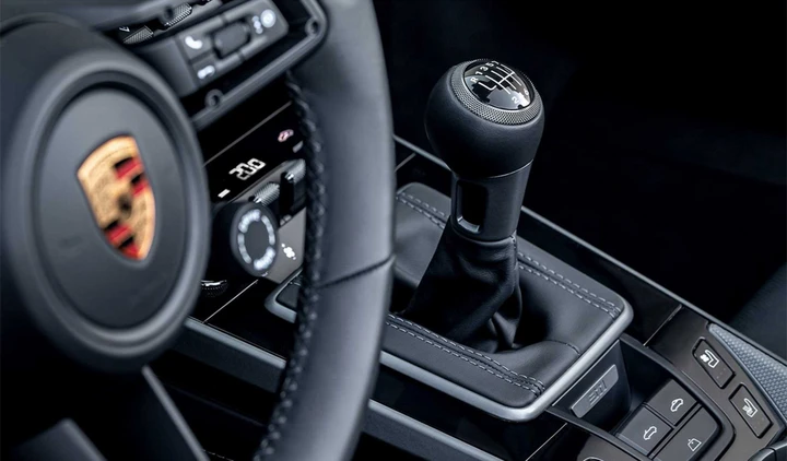 Porsche 911: arriva il cambio manuale a 7 marce sulle versioni S e 4S