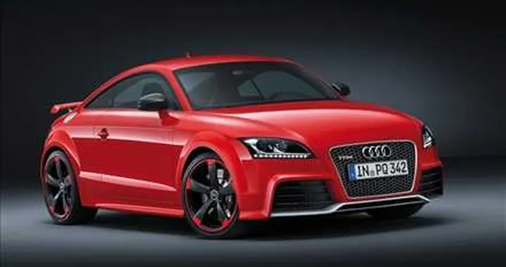 Audi TT RS Plus: prezzo da 63.200 euro
