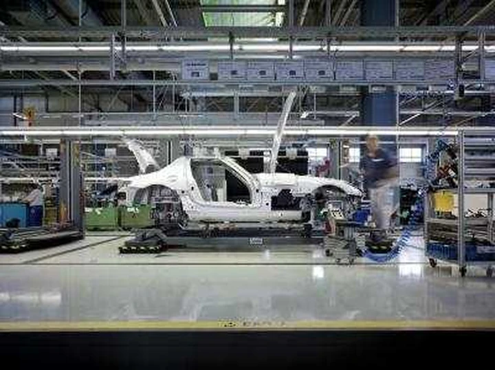Tre stabilimenti per il montaggio della Mercedes SLS AMG