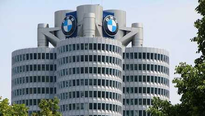 Contratti a termine: scontro Bmw-sindacati