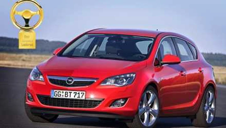 Volante d'oro per la nuova Opel Astra