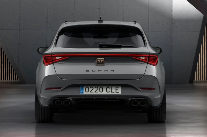 Cupra Leon Sportstourer 2020: immagini ufficiali