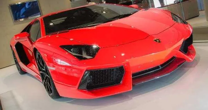 Lamborghini Aventador 2013: performance 