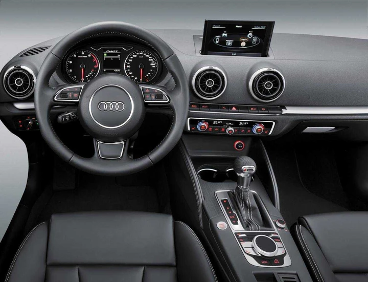 Nuova Audi A3 2012, interni