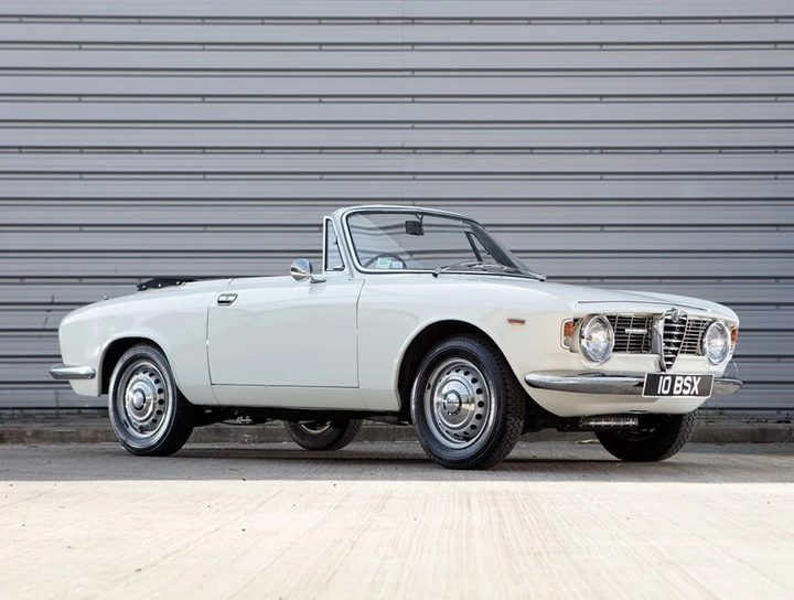 Alfa Romeo Giulia GTC: la spider dimenticata che fece storia