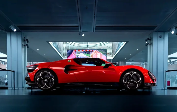 Alfa Romeo 33 Stradale arriva ad Arese e conquista gli USA